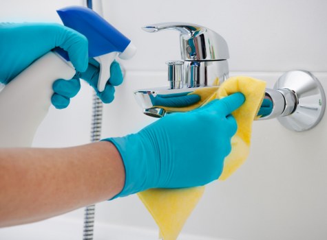 Customer concern being recorded after carpet cleaning service
