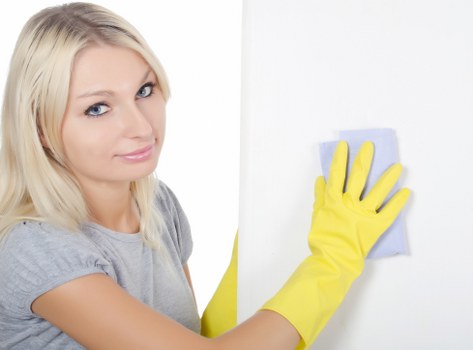 Kitchen and bathroom cleaning in a SW16 property